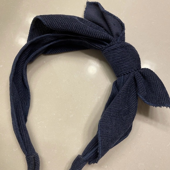 Cute Headband from Antropologie - Picture 2 of 5